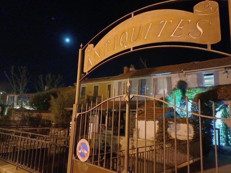 Pyramidhome By Les Bastidons De L'Isle LʼIsle-sur-la-Sorgue Exterior foto